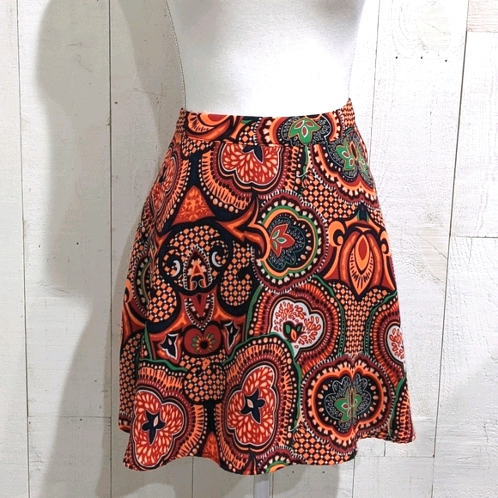 Forever 21 Abstract Print Mini Swing/Skater Skirt